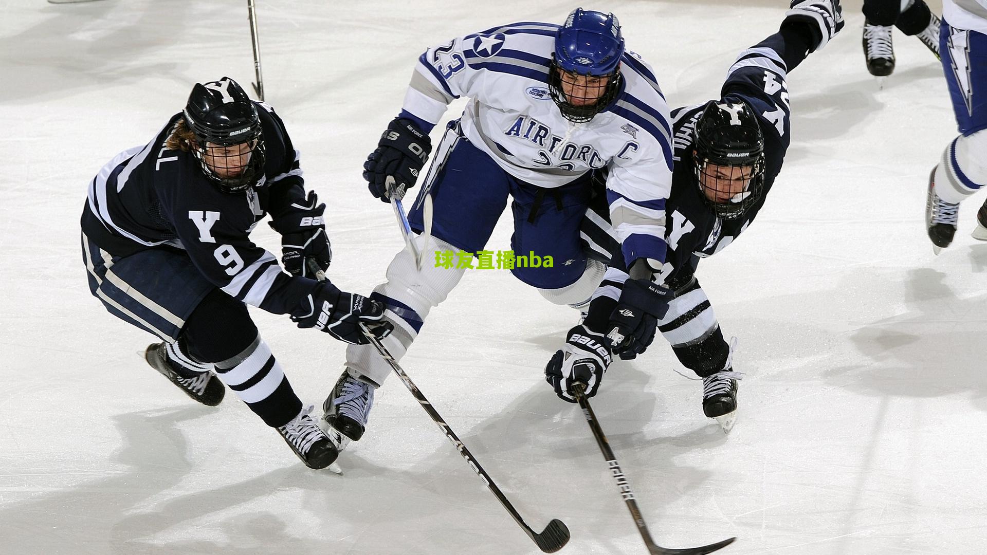 CCTV5直播聚焦U23国足亚洲杯首战，务实反击定基调，王钰栋拜合拉木搭档冲锋